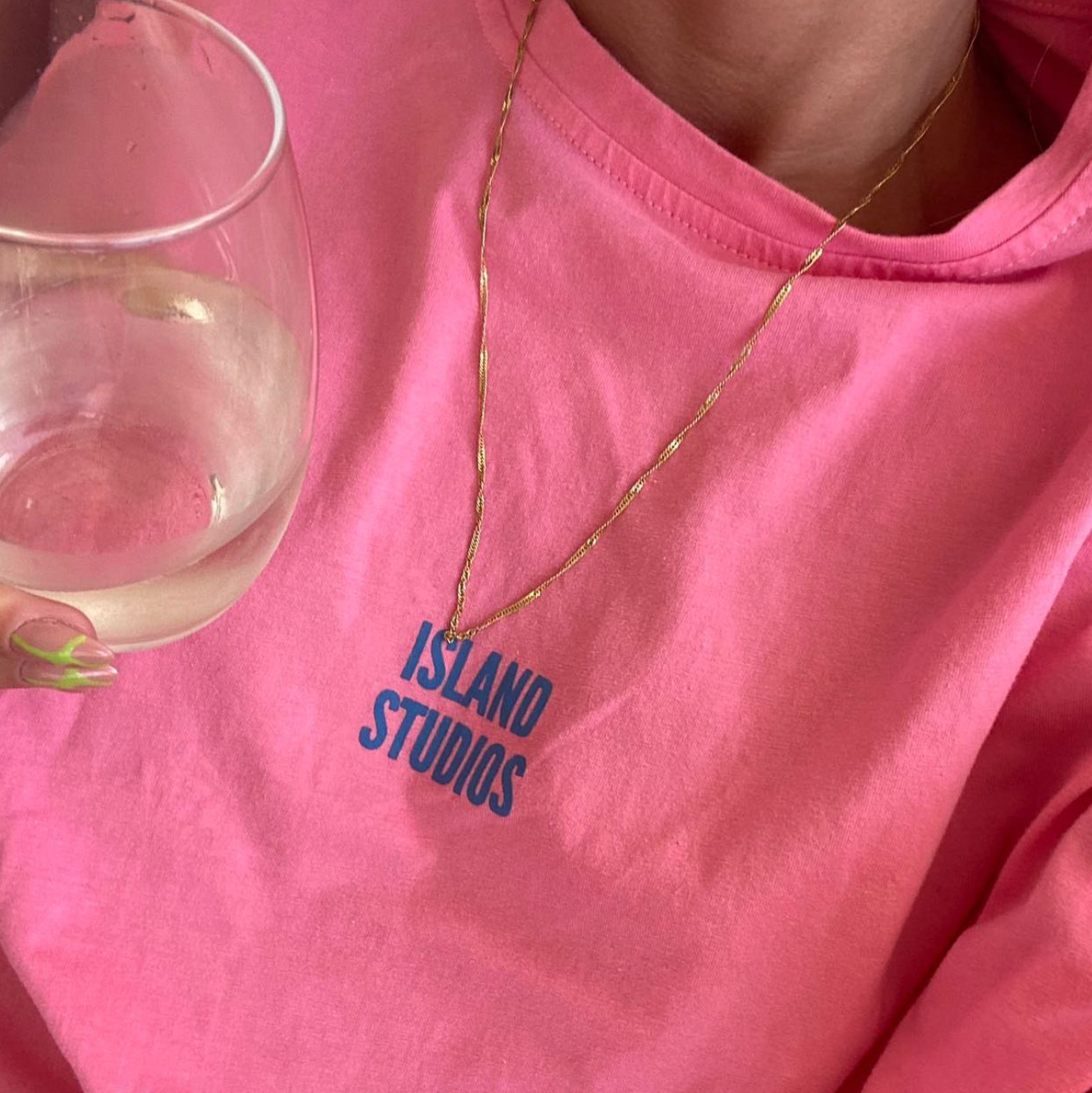 HAPPY GIRLS ARE THE PRETTIEST