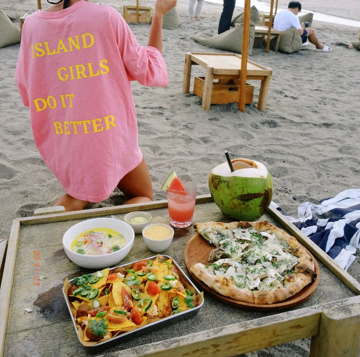 ISLAND GIRLS DO IT BETTER